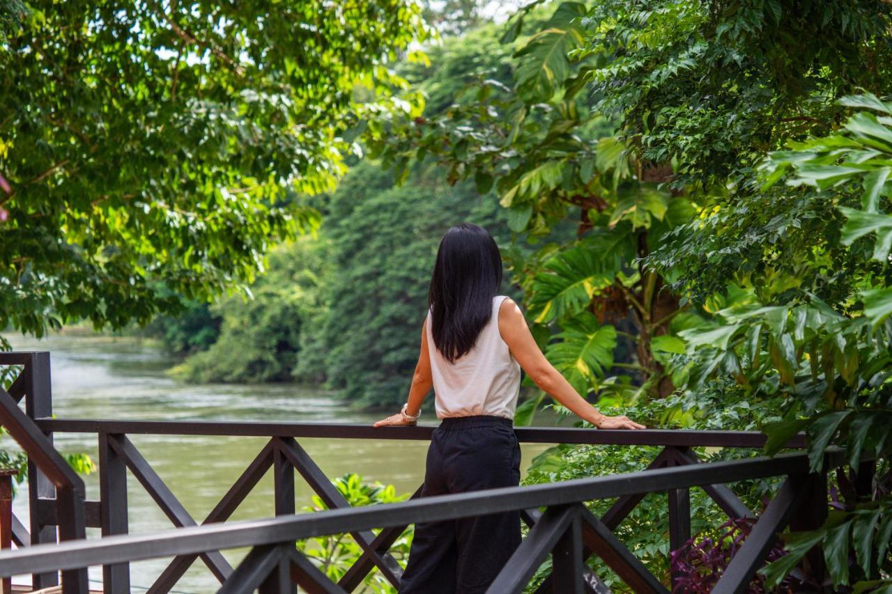 Hotel Ratmanee House à Kanchanaburi Extérieur photo