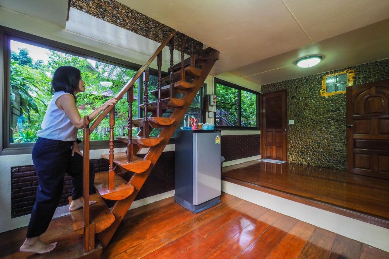 Hotel Ratmanee House à Kanchanaburi Extérieur photo