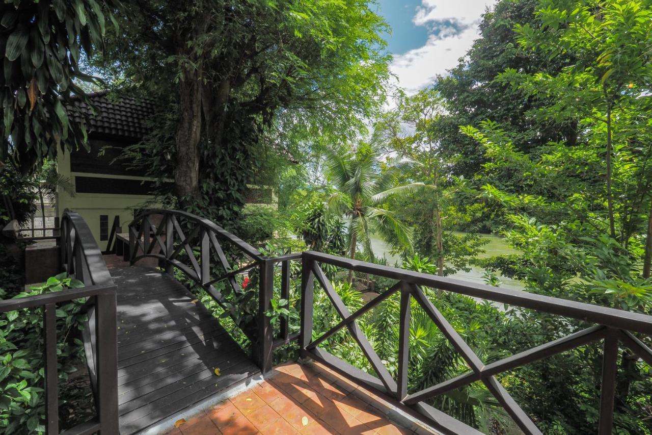 Hotel Ratmanee House à Kanchanaburi Extérieur photo